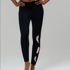 Onzie rose gold feathers high rise Capri 2029